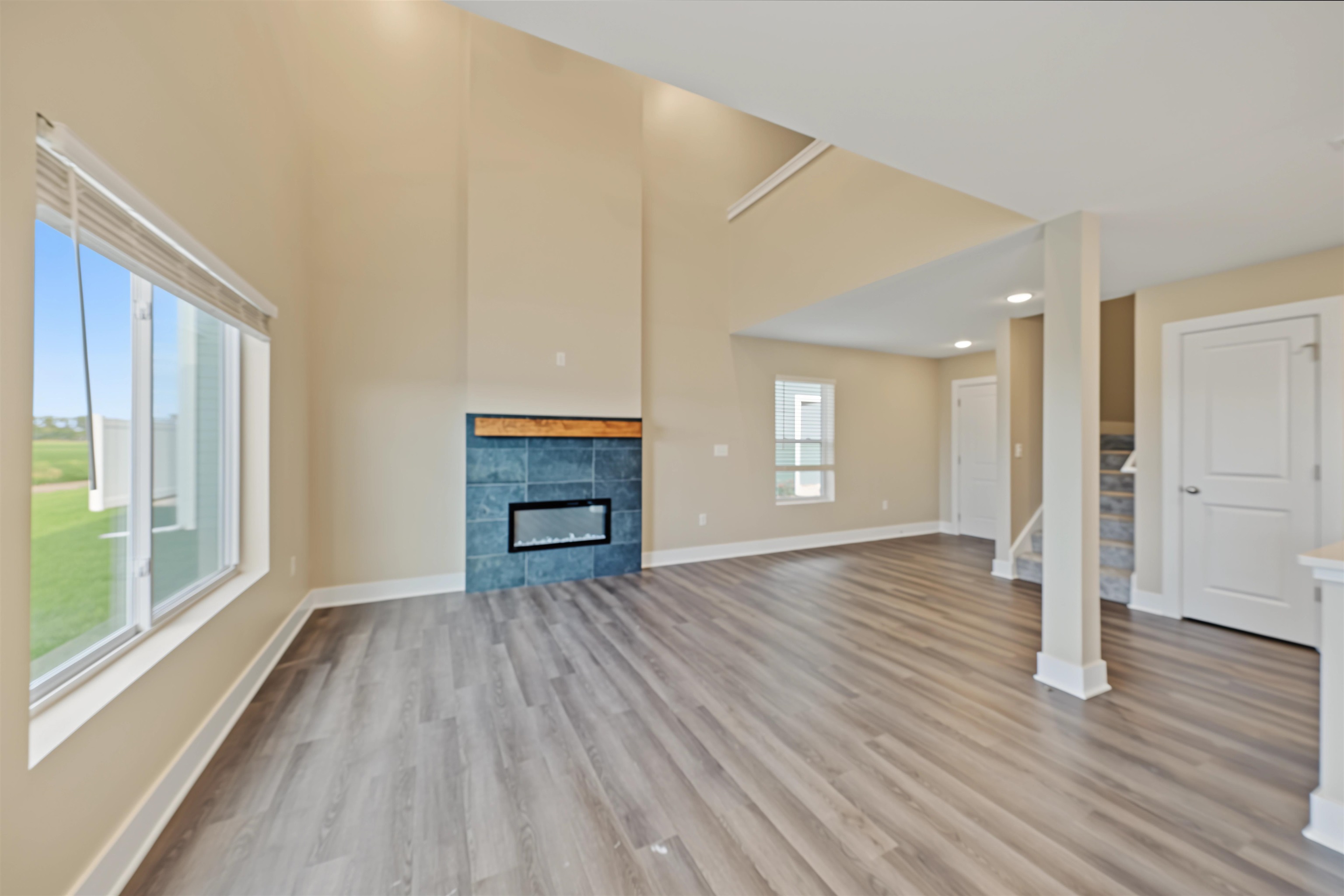 1224 Steve Hawley Ln, Salina, KS 67401