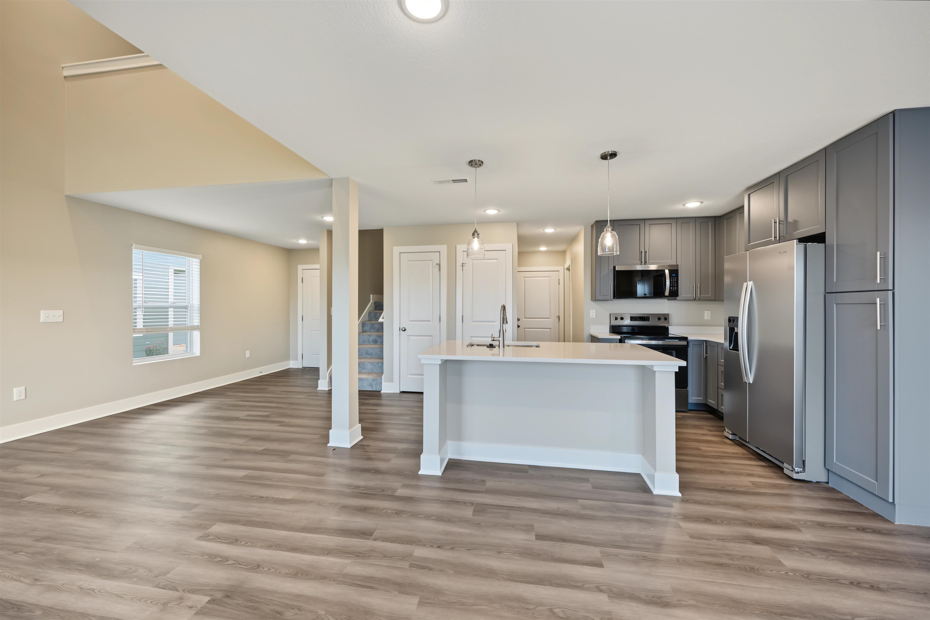 1224 Steve Hawley Ln, Salina, KS 67401