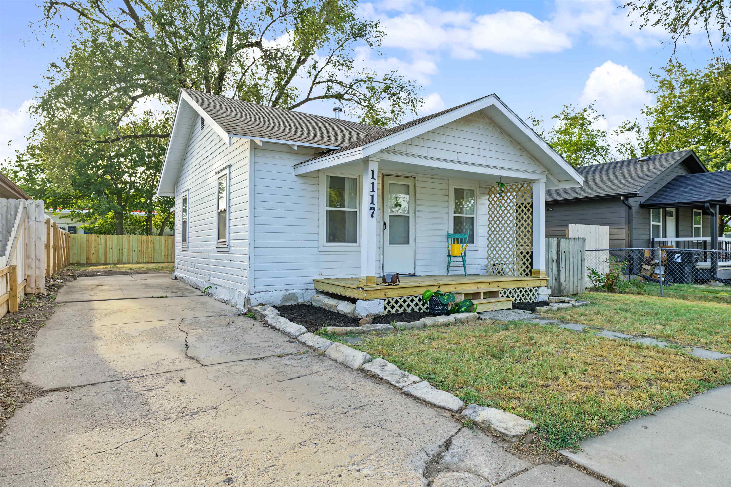 1117 N 8th St, Salina, KS 67401