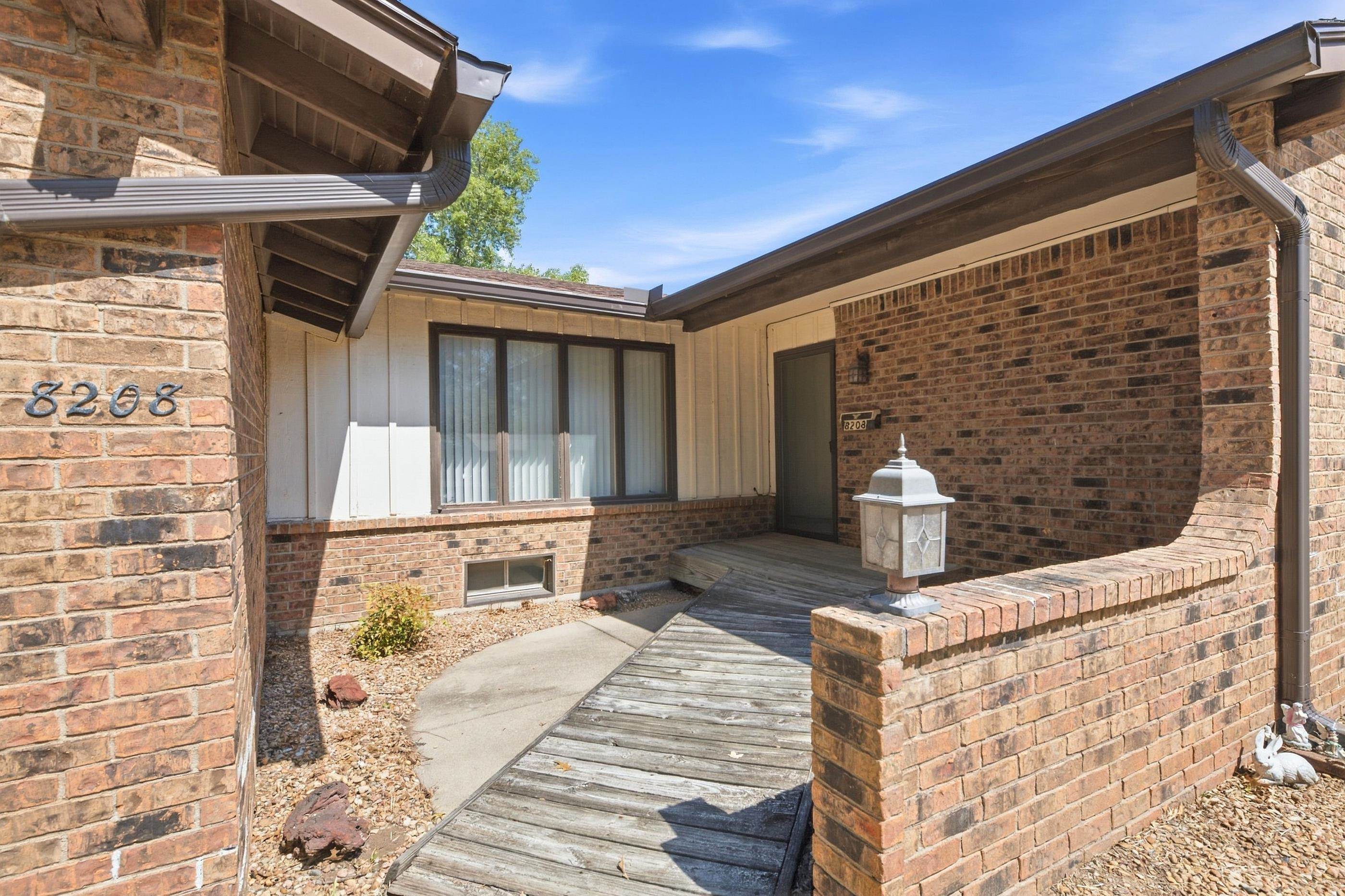 8208 E Boston St, Wichita, KS 67207