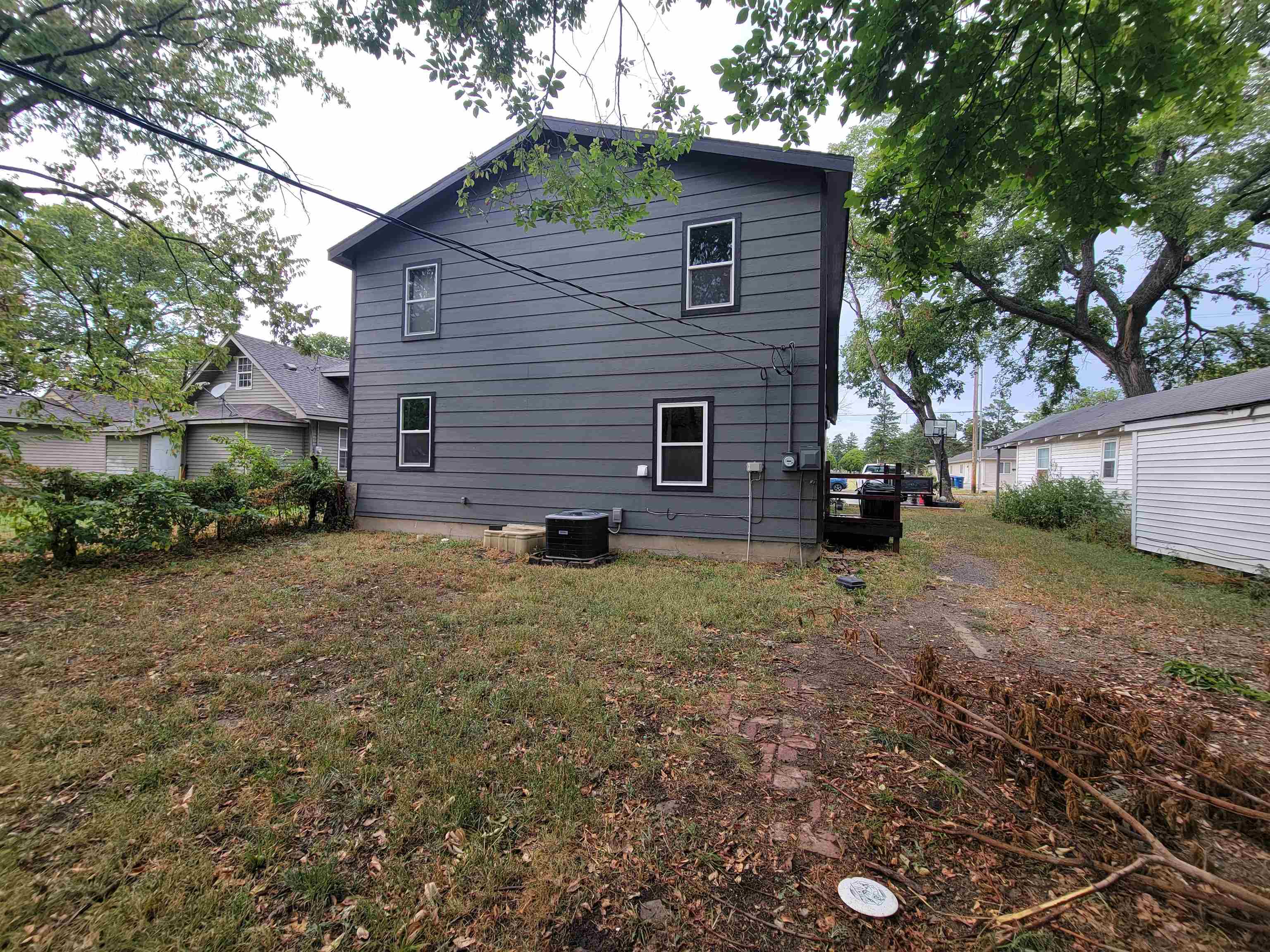 439 E Broadway, Augusta, KS 67010