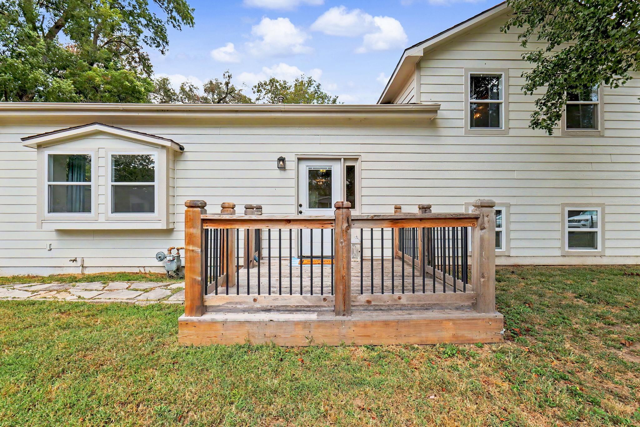 126 W 58th St S, Wichita, KS 67217