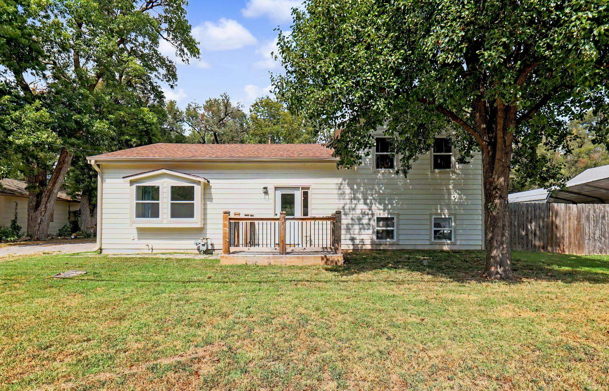 126 W 58th St S, Wichita, KS 67217