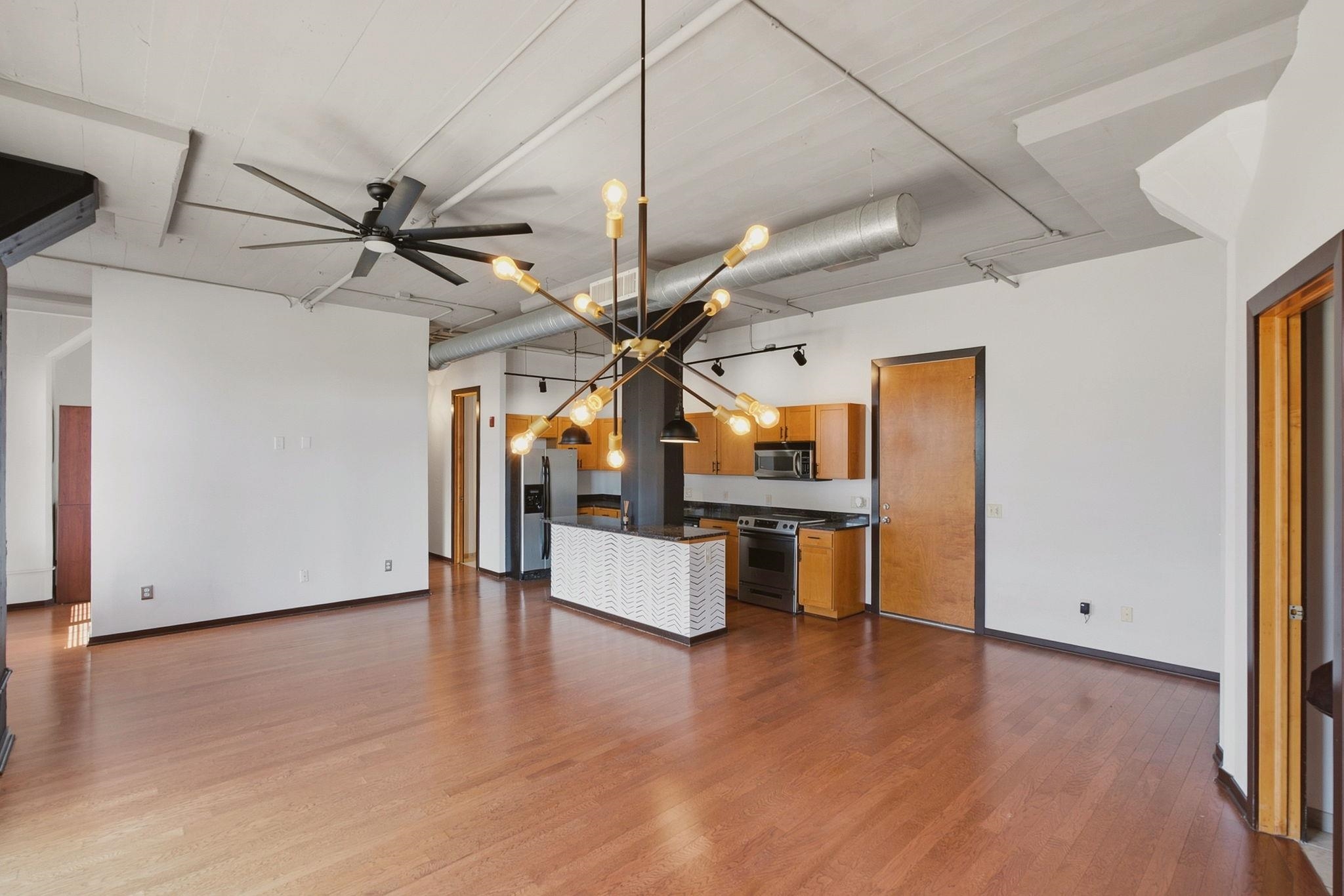 201 S Saint Francis Ave #303, Wichita, KS 67202