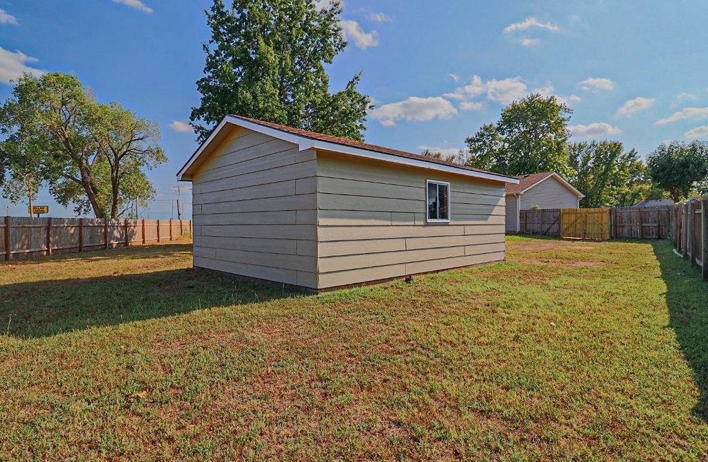 3908 S Gilda Cir, Wichita, KS 67215