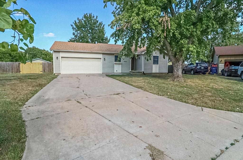 3908 S Gilda Cir, Wichita, KS 67215