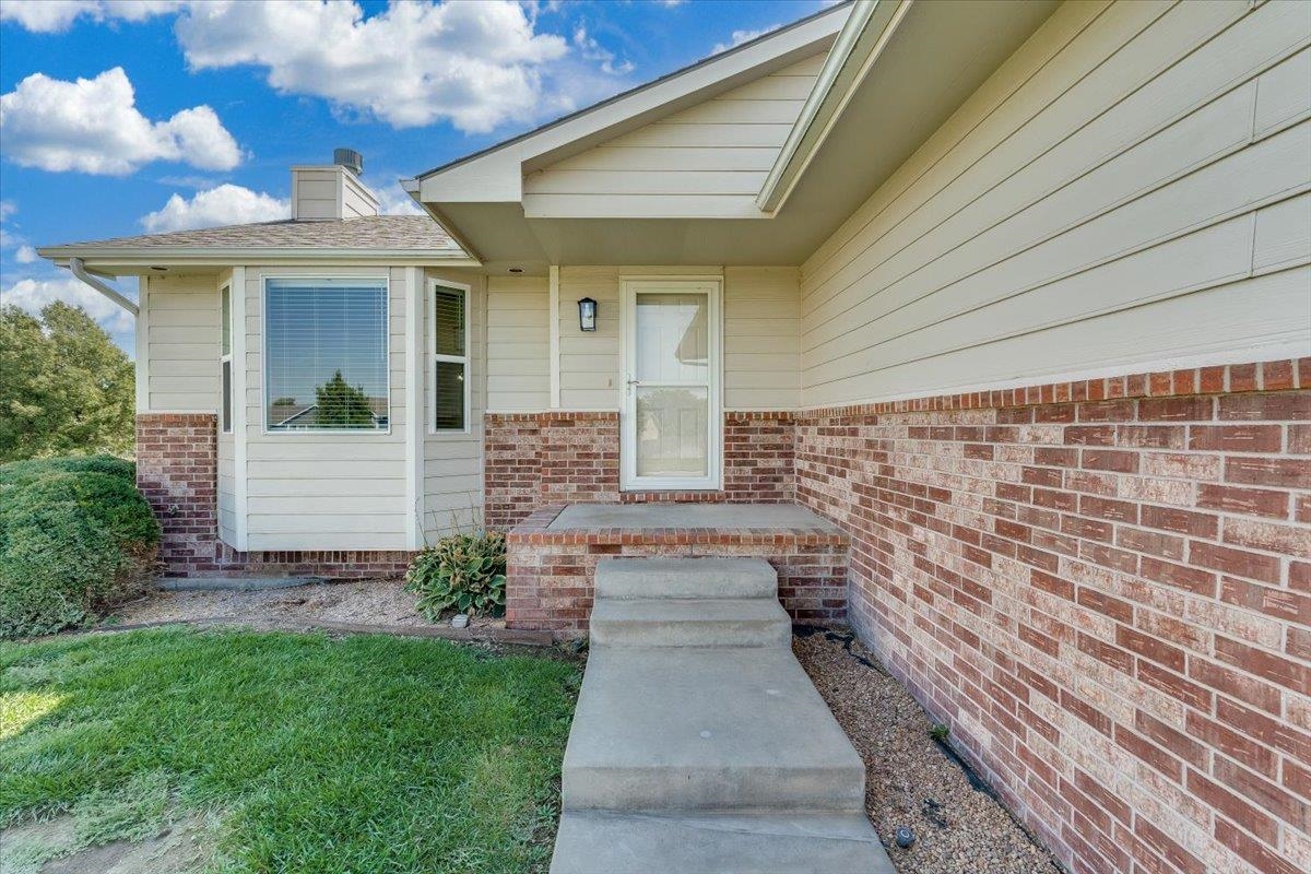 12013 W Grant Ct, Wichita, KS 67235