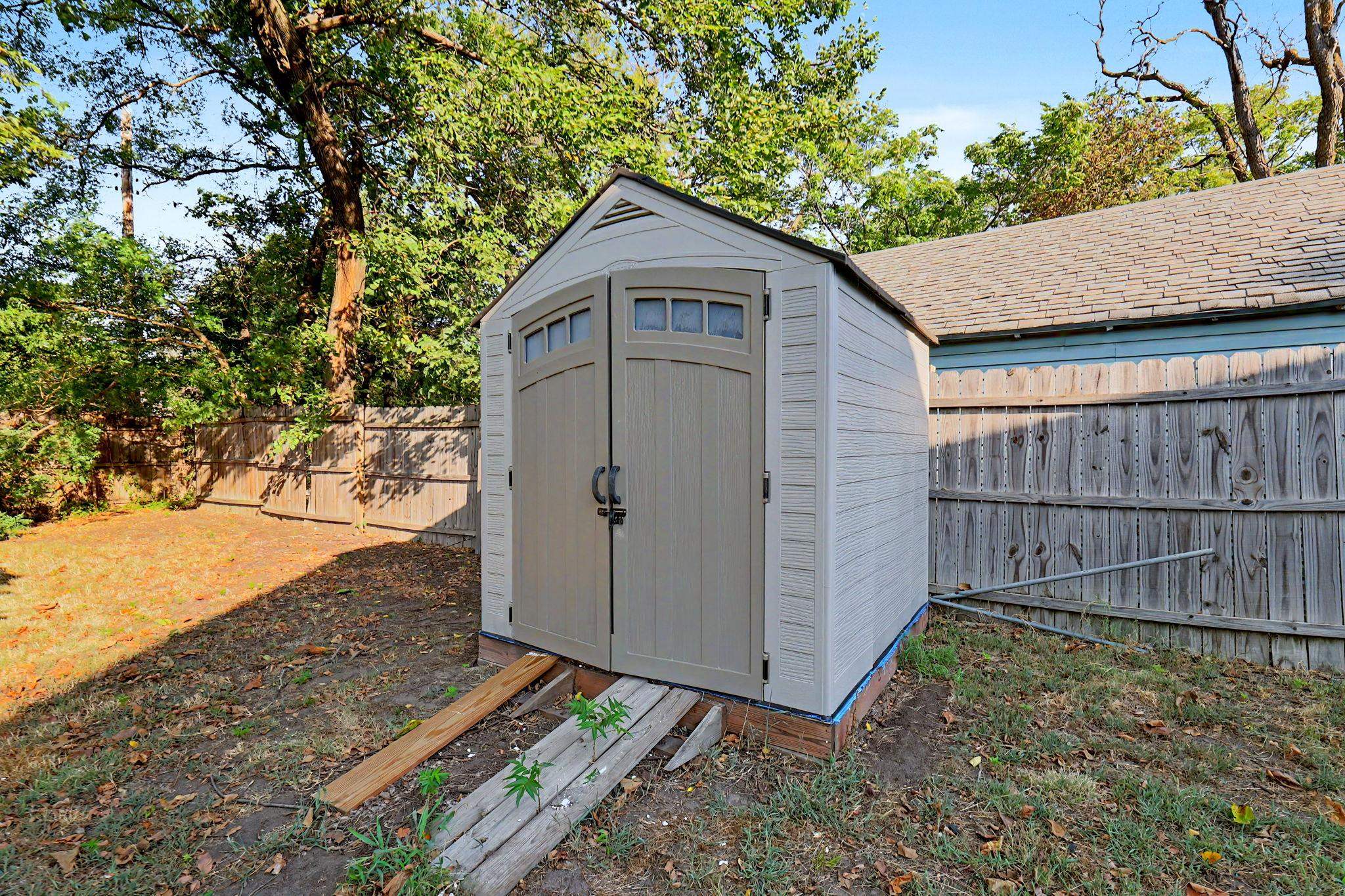 1553 S Lulu Ave, Wichita, KS 67211